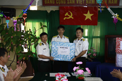 Xuân về trên đảo Đá Lớn ảnh 3