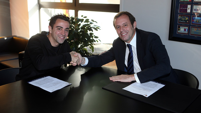 Xavi ở lại sân Nou Camp tới năm 2016 ảnh 1