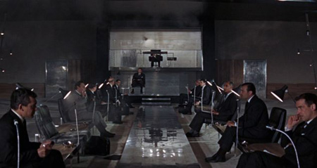 Nội các Anh họp như trong phim James Bond ảnh 2