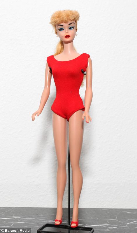 Người đàn ông sưu tập hơn 2.000 búp bê Barbie ảnh 8