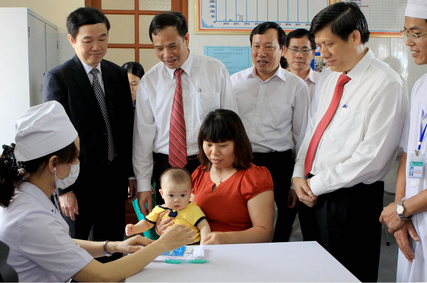 Mít tinh hưởng ứng “Tuần lễ tiêm chủng” 2013 ảnh 2