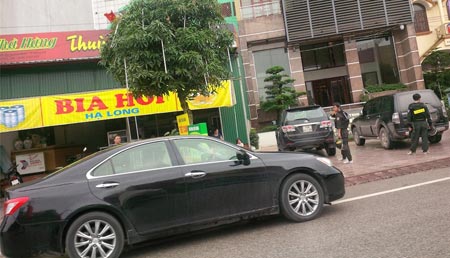 Triệt phá đường dây buôn lậu ô tô qua biên giới ảnh 1