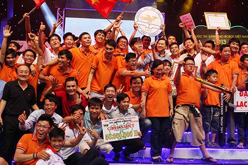 Đại học Lạc Hồng vô địch Robocon 2013 ảnh 1