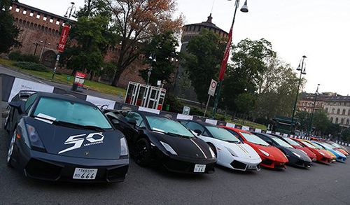 Lamborghini diễu hành rầm rộ nhân sinh nhật thứ 50 ảnh 6
