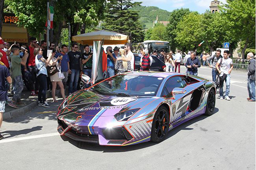 Lamborghini diễu hành rầm rộ nhân sinh nhật thứ 50 ảnh 15
