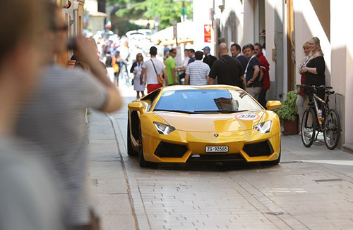 Lamborghini diễu hành rầm rộ nhân sinh nhật thứ 50 ảnh 16