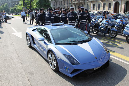 Lamborghini diễu hành rầm rộ nhân sinh nhật thứ 50 ảnh 12