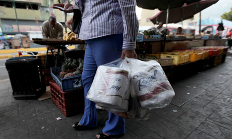 Venezuela phải nhập khẩu giấy vệ sinh ảnh 1