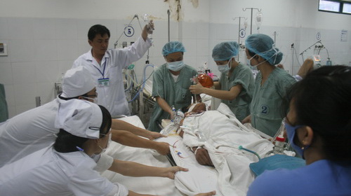 Cứu sống bệnh nhân thủng tim, phổi