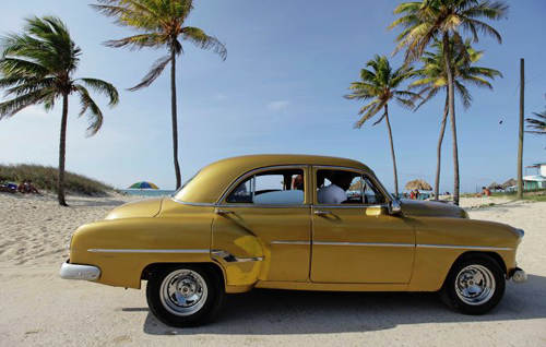 Hoài cổ với những chiếc xe màu sắc tại Cuba ảnh 3