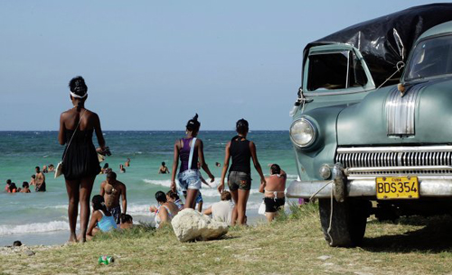 Hoài cổ với những chiếc xe màu sắc tại Cuba ảnh 7