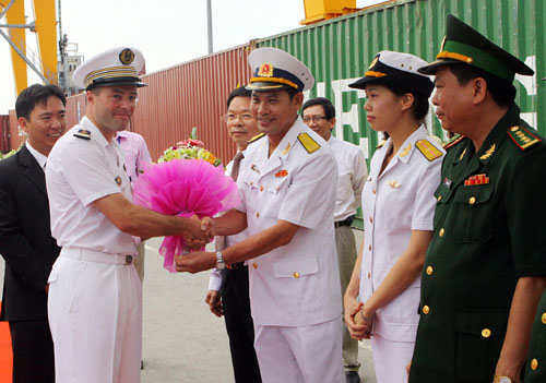 Tàu hải quân Pháp thăm Việt Nam ảnh 5