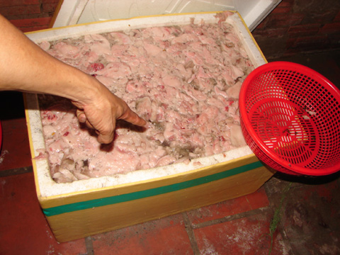 Rùng mình 'lò' chế biến mỡ động vật bốc mùi hôi thối ảnh 6