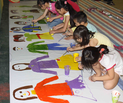 Tưng bừng Ngày Quốc tế thiếu nhi ảnh 1