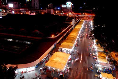 Nhộn nhịp chợ đêm Bến Thành ảnh 5