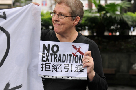 Ít người Hong Kong ủng hộ dẫn độ Snowden ảnh 1