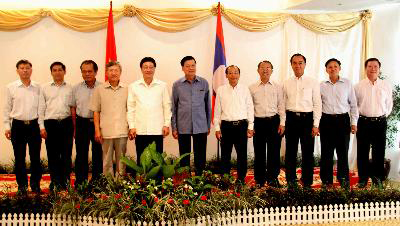 Bộ trưởng Ngoại giao làm việc tại Lào ảnh 1