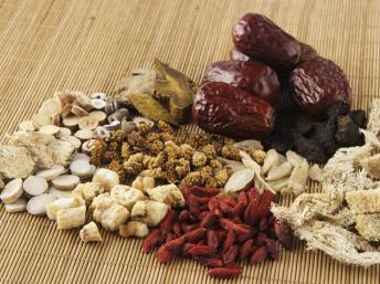 Đông dược Trung Quốc chứa đầy thuốc trừ sâu ảnh 1