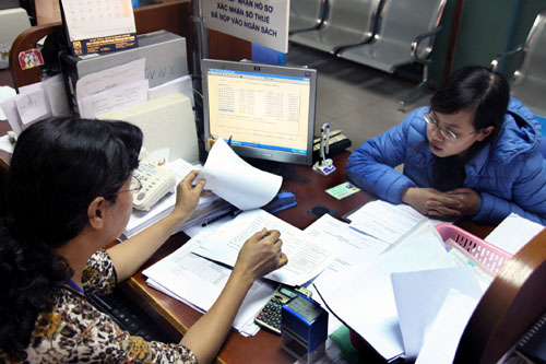 Tăng lương, giảm thuế thu nhập cá nhân ảnh 1