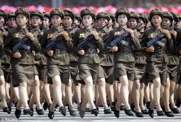 Nữ binh Triều Tiên không cần chân dài ảnh 2