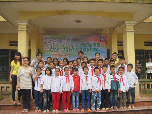 Mang ngày hội đọc sách đến với học sinh nghèo ảnh 7