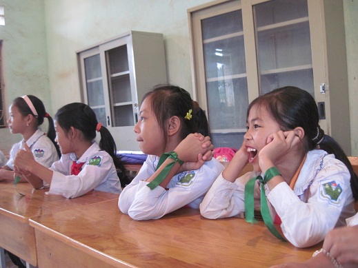 Mang ngày hội đọc sách đến với học sinh nghèo ảnh 3