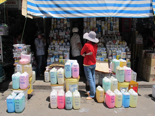 Hoang mang vì thực phẩm 'ngập' hóa chất - Bài 1