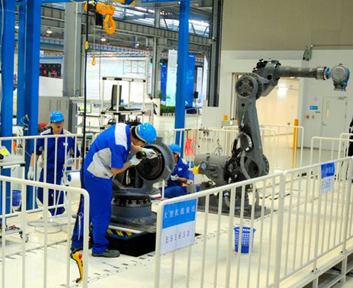 Robot Nhật Bản thâm nhập nhà máy Trung Quốc ảnh 1