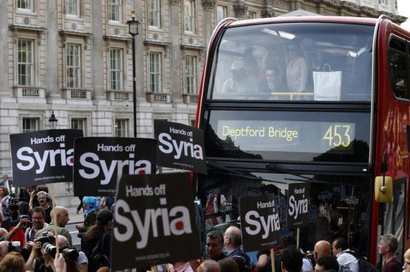 Khắp nơi phản chiến, ủng hộ Syria ảnh 6