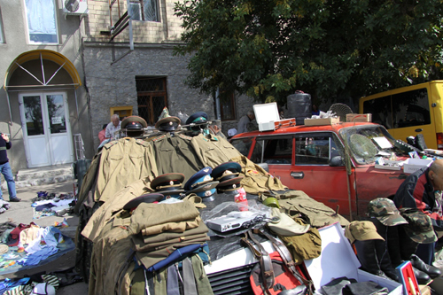 Đi chợ đồ cũ Kharkov