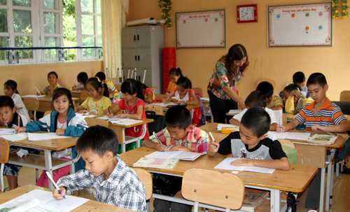Thầy cô quên hè vì học sinh ảnh 3