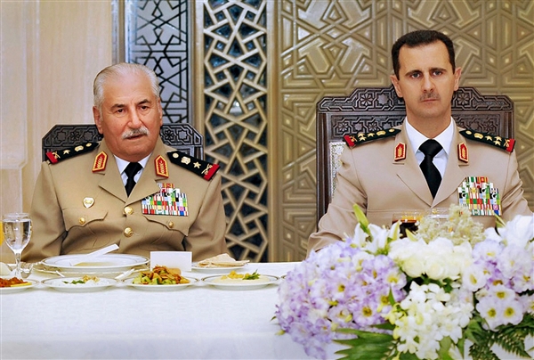 Cựu bộ trưởng quốc phòng Syria đào tẩu ảnh 1