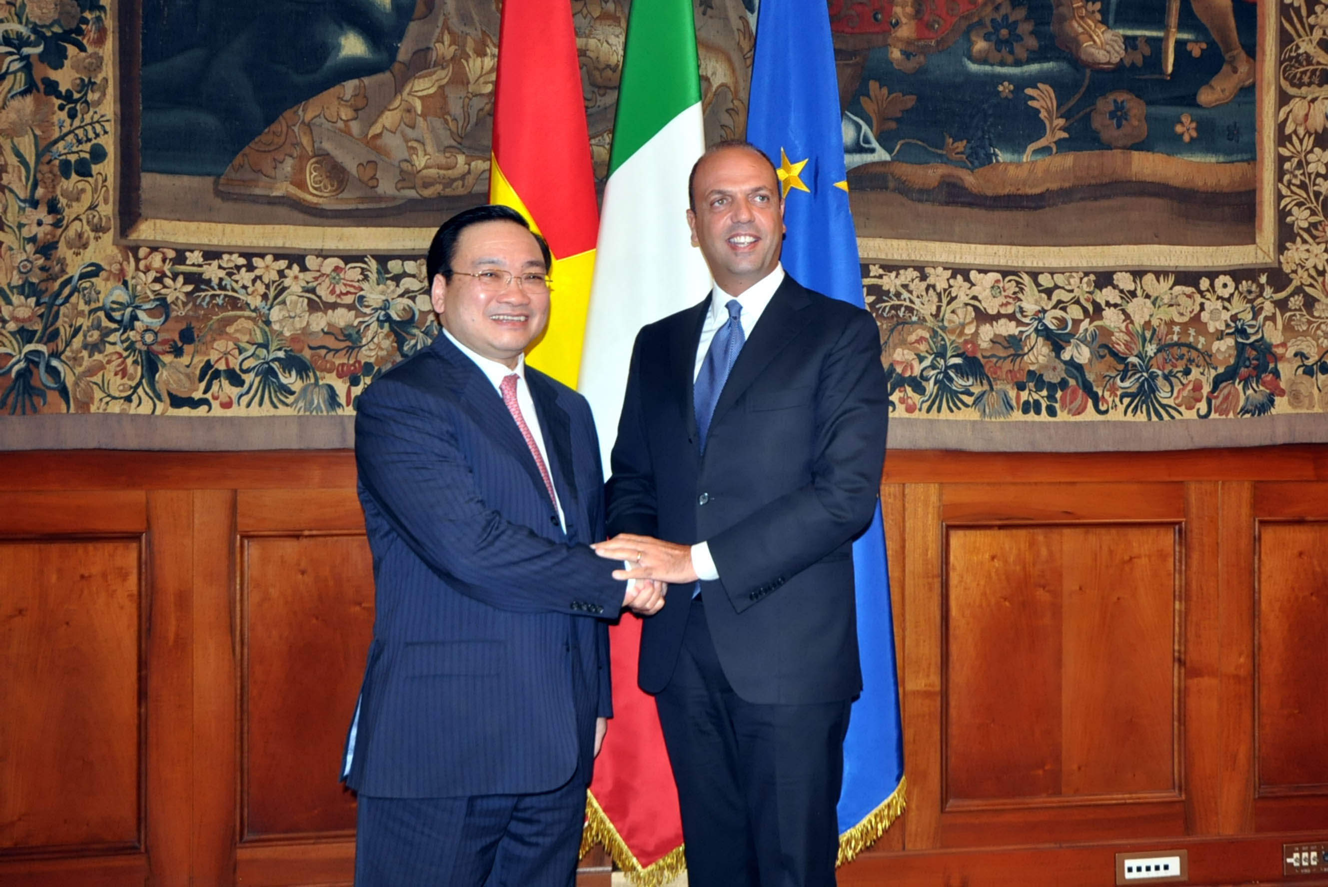 Phó Thủ tướng Hoàng Trung Hải thăm chính thức Italy