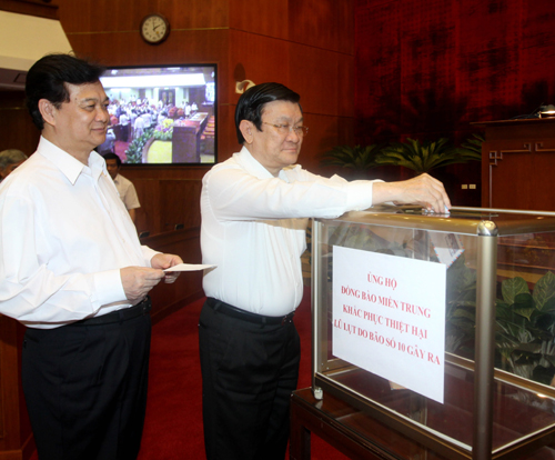 Văn phòng Chủ tịch nước ủng hộ đồng bào vùng bão lũ