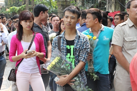 Dòng người nghẹn ngào viếng nhà riêng Đại tướng ảnh 5