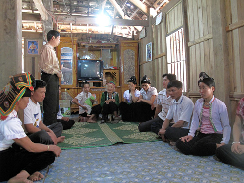 Đồng bào Mường Phăng nghẹn ngào, thương tiếc ảnh 2