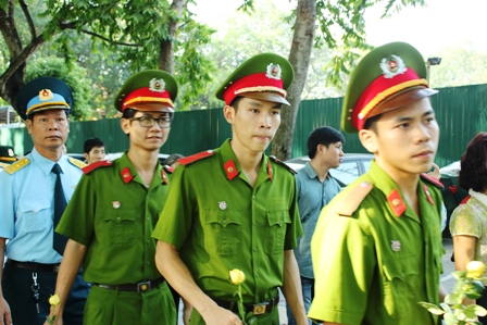 Toàn dân thương tiếc Đại tướng ảnh 4