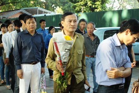 Toàn dân thương tiếc Đại tướng ảnh 5