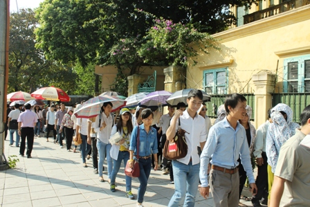 Toàn dân thương tiếc Đại tướng ảnh 9