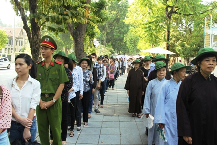 Toàn dân thương tiếc Đại tướng ảnh 19