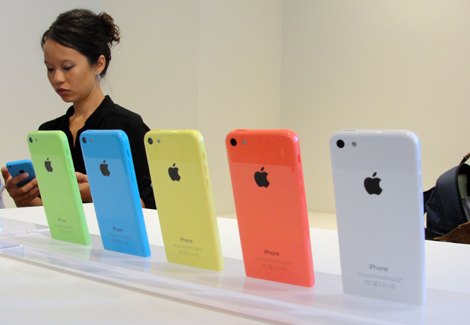 Apple sẽ bán iPhone 5S và 5C ở 50 thị trường mới ảnh 1