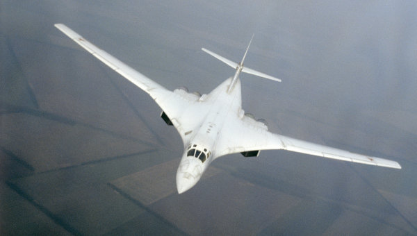 Máy bay ném bom TU-160 của Nga tới Venezuela ảnh 1