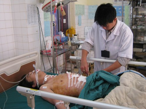 Cứu sống một người bị đâm thủng tim ảnh 1