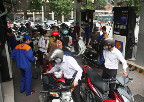 Hà Nội đóng cửa 12 cây xăng ảnh 1
