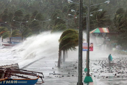 Siêu bão Haiyan càn quét Philippines ảnh 1