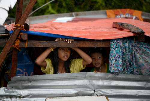 Philippines thảm họa sau siêu bão Haiyan ảnh 3