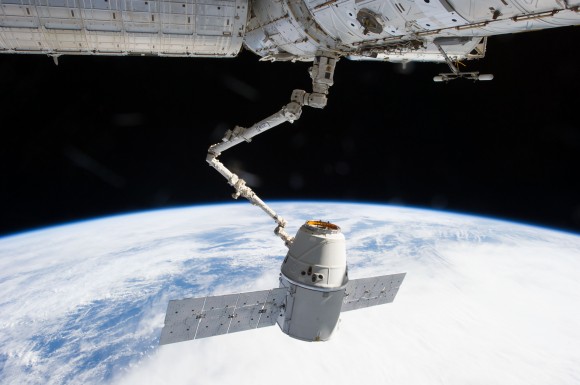 NASA tự đưa người lên vũ trụ vào năm 2017 ảnh 1