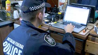 Giải thoát 386 trẻ em bị ép làm nô lệ tình dục