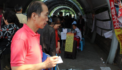 “Chợ hôn nhân” ở Trung Quốc ảnh 1