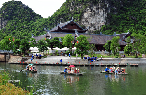 Để du lịch tâm linh phát triển bền vững
